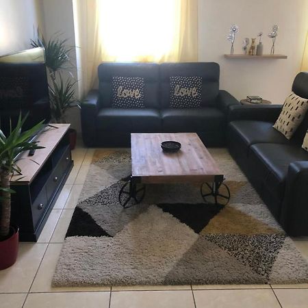 Grand logement à 300 mètres de la gare Mantes-la-Jolie Extérieur photo