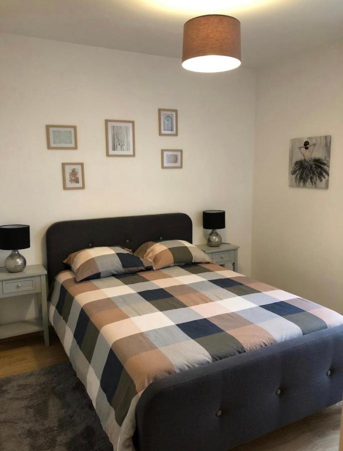 Grand logement à 300 mètres de la gare Mantes-la-Jolie Extérieur photo