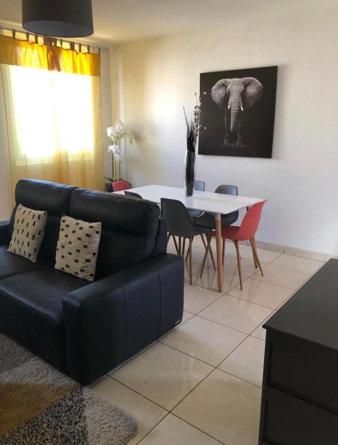 Grand logement à 300 mètres de la gare Mantes-la-Jolie Extérieur photo